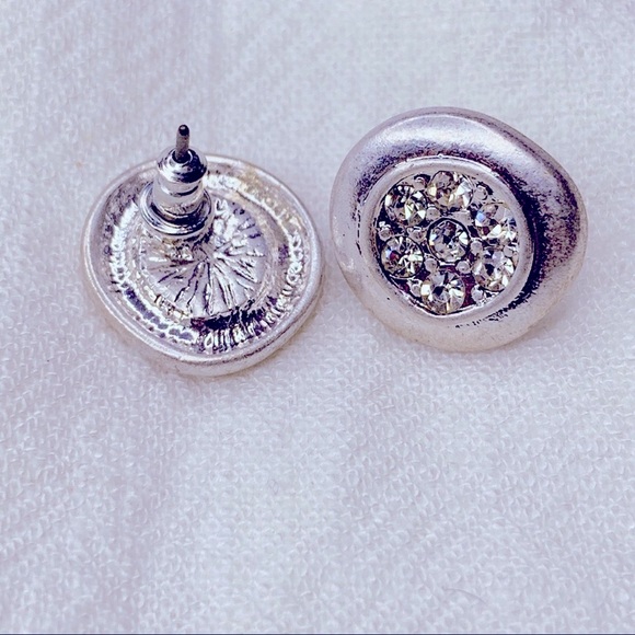 ❣️$25/3❣️  Elegant Rhinestones Sliver Plated Stud Earrings - Picture 4 of 7